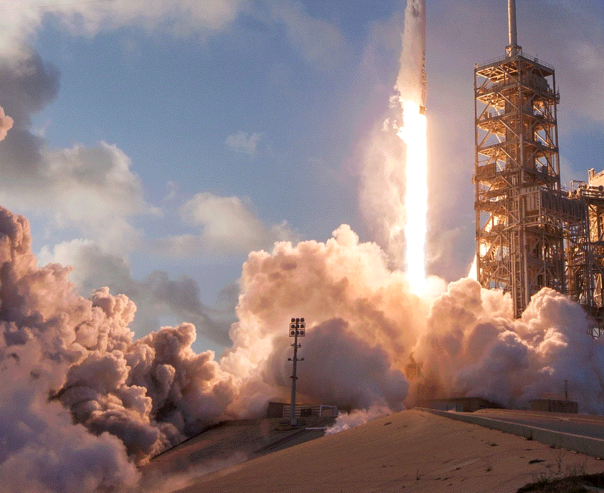 북한: “우주에서 지켜볼 거야”