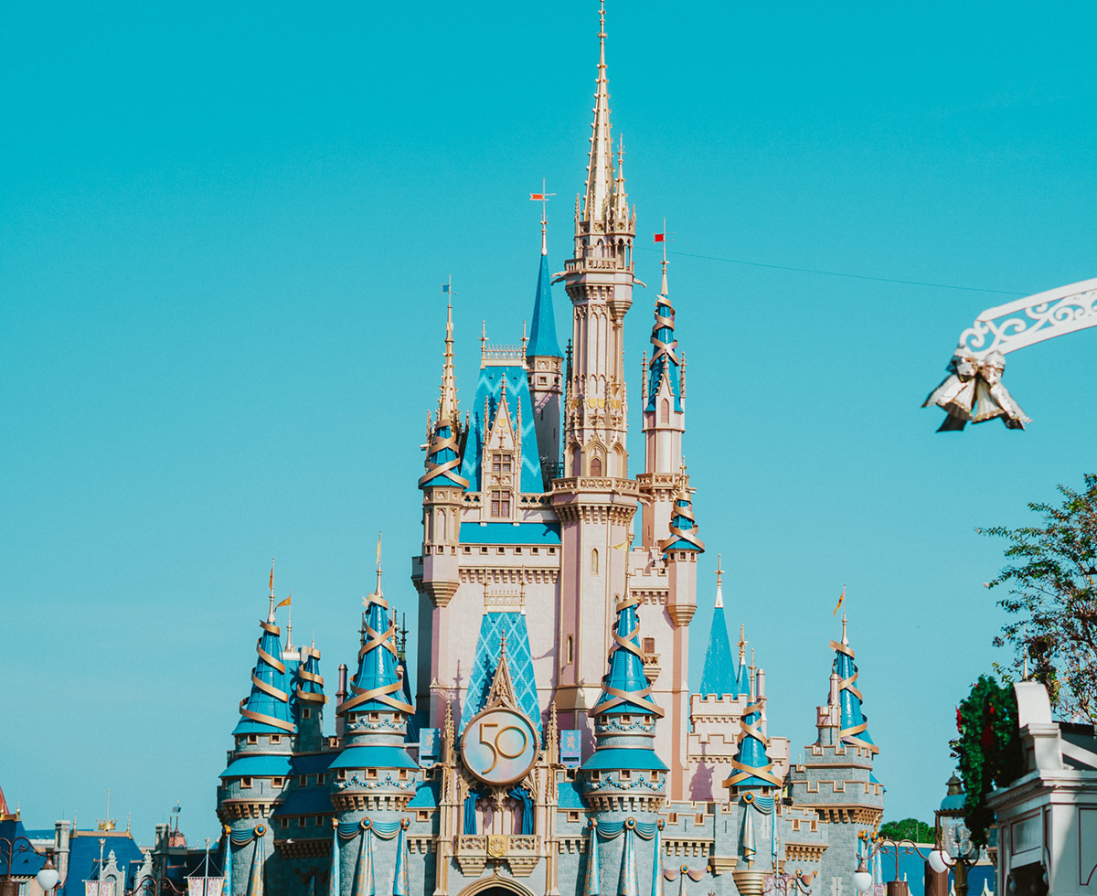 플로리다 주지사: 디즈니월드는 끝났다