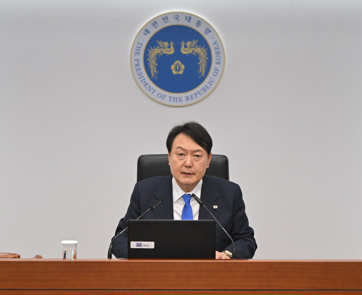 우크라이나에 무기 보낼 수도 있다고?