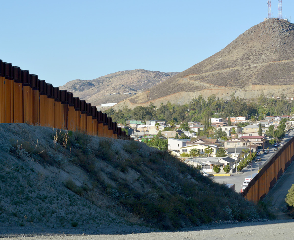 이민자 늘어나니 군인 더 보내 🇺🇸