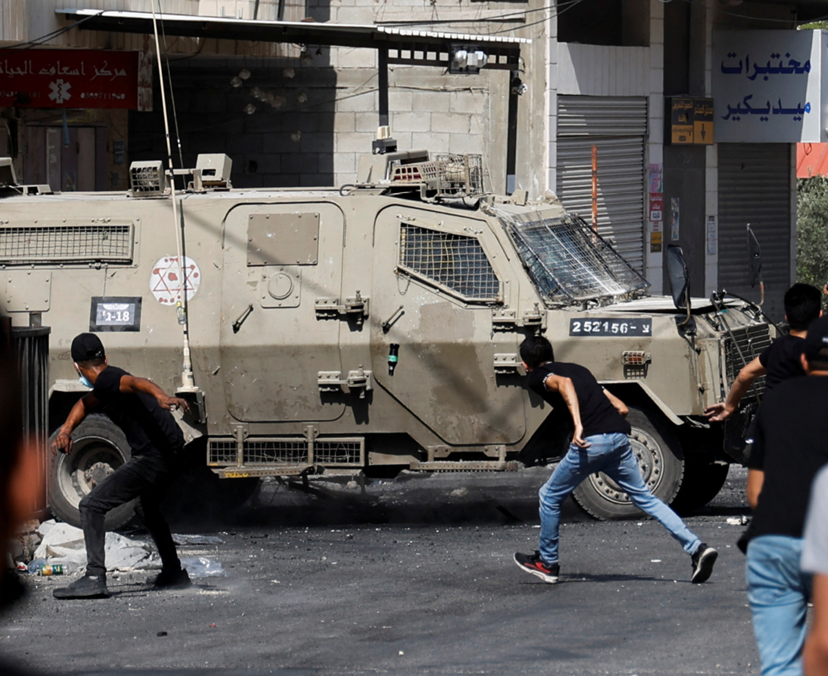 이·팔에 평화를 🕊️