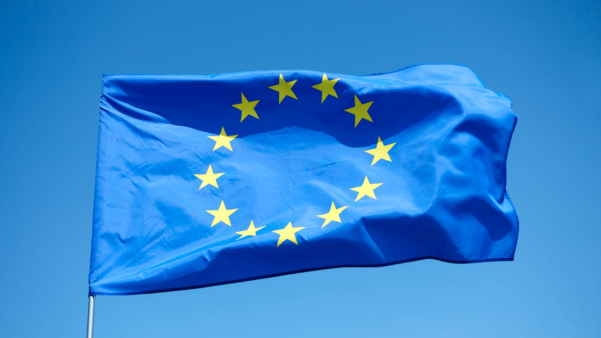 EU: “AI 규제 시작합니다” 🤖