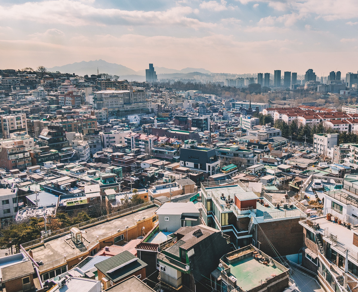 좀 더 허리 펴고 살도록 🏠