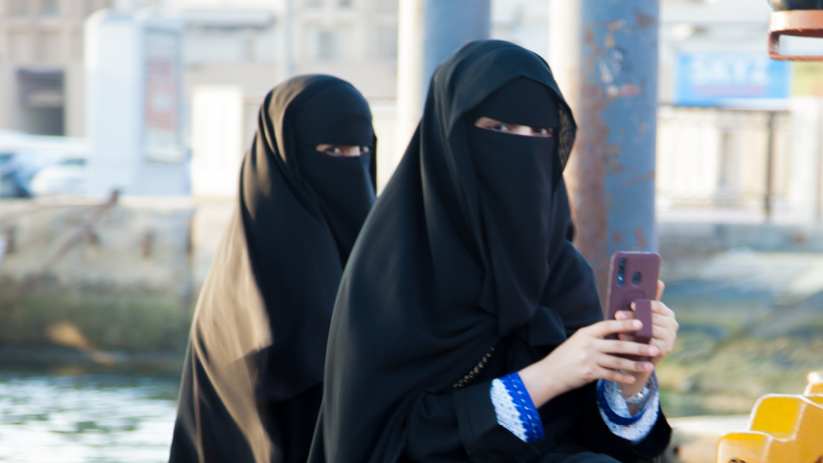 프랑스 무슬림 ‘아바야’ 금지 🧕