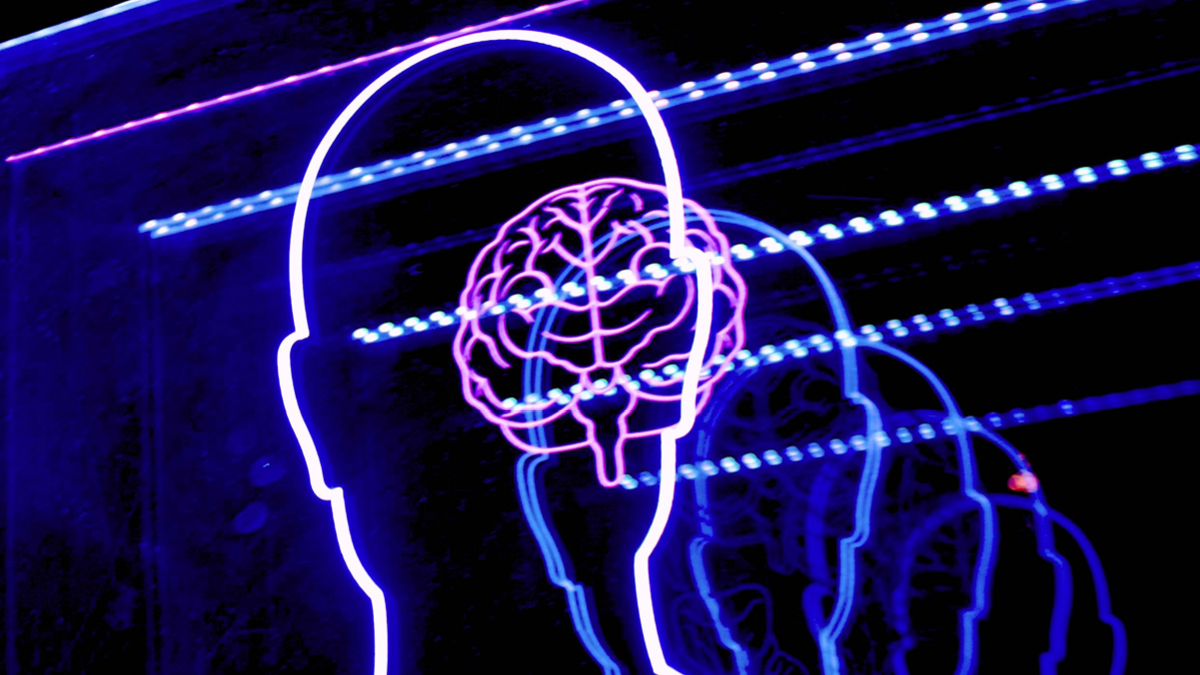 머리에 칩 심을 사람? 💽