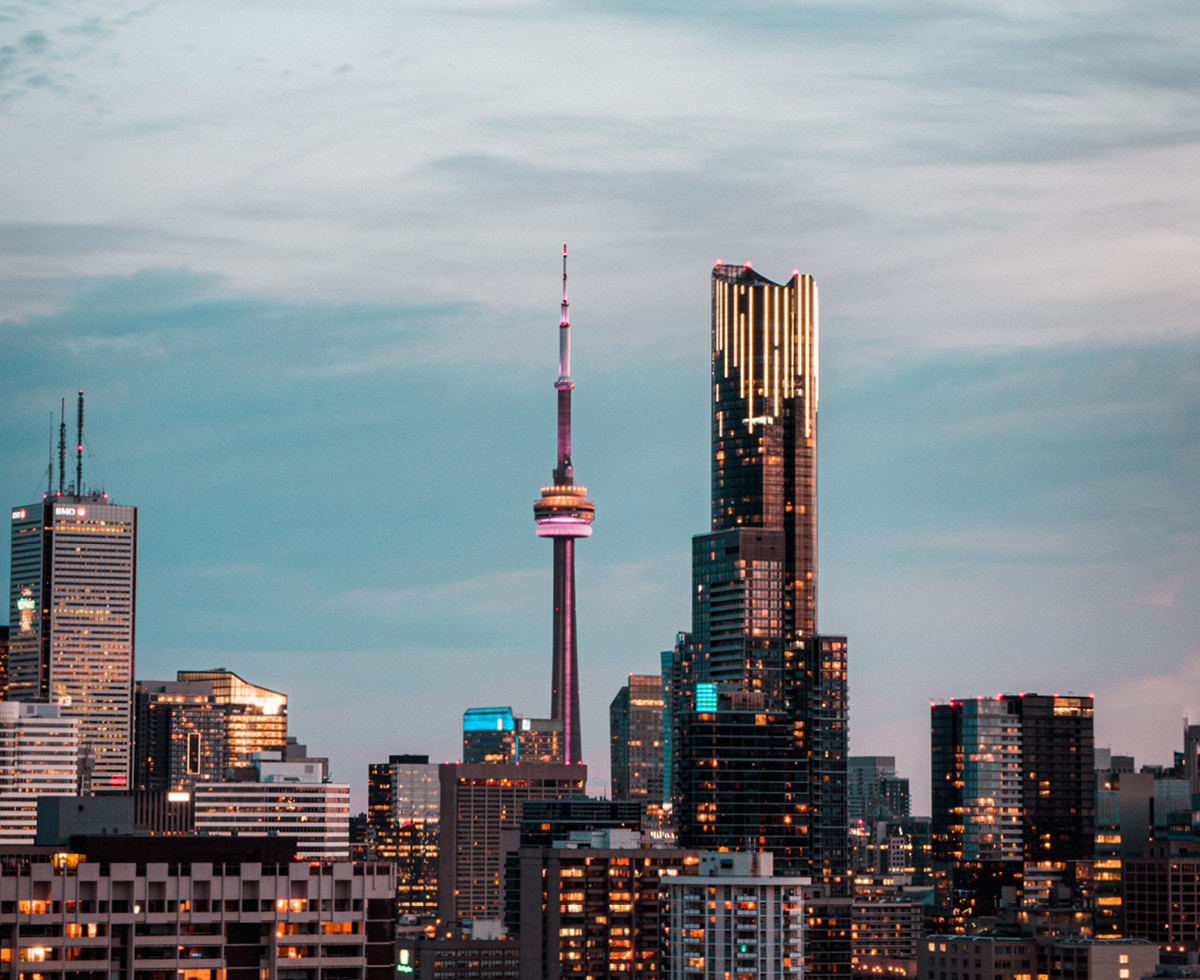 “우리는 금리 인상 잠깐 멈춘다” ✋