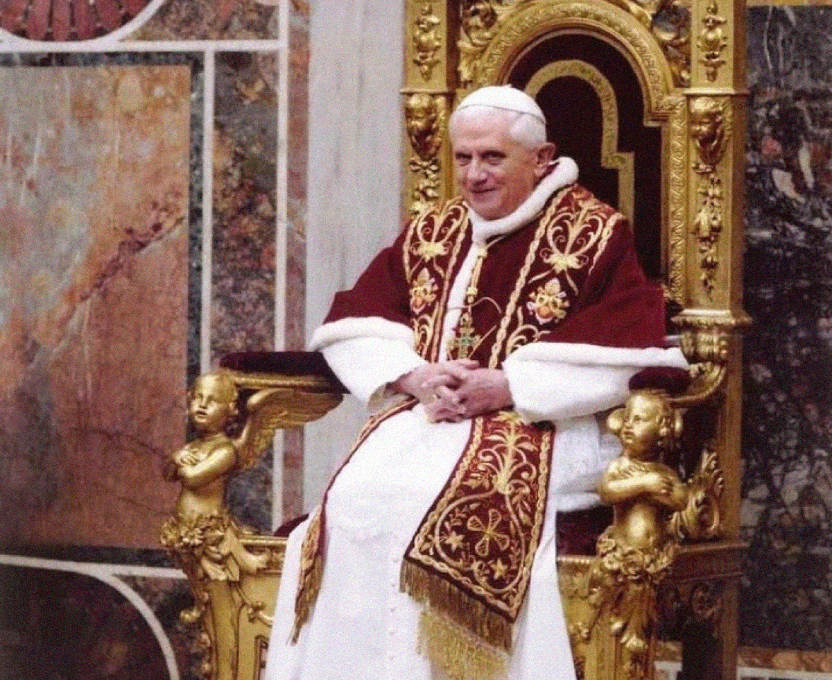 스스로 물러났던 첫 교황 ✝️