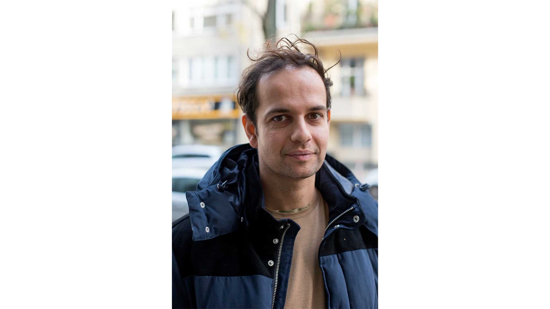 티노 세갈의 모습이에요.